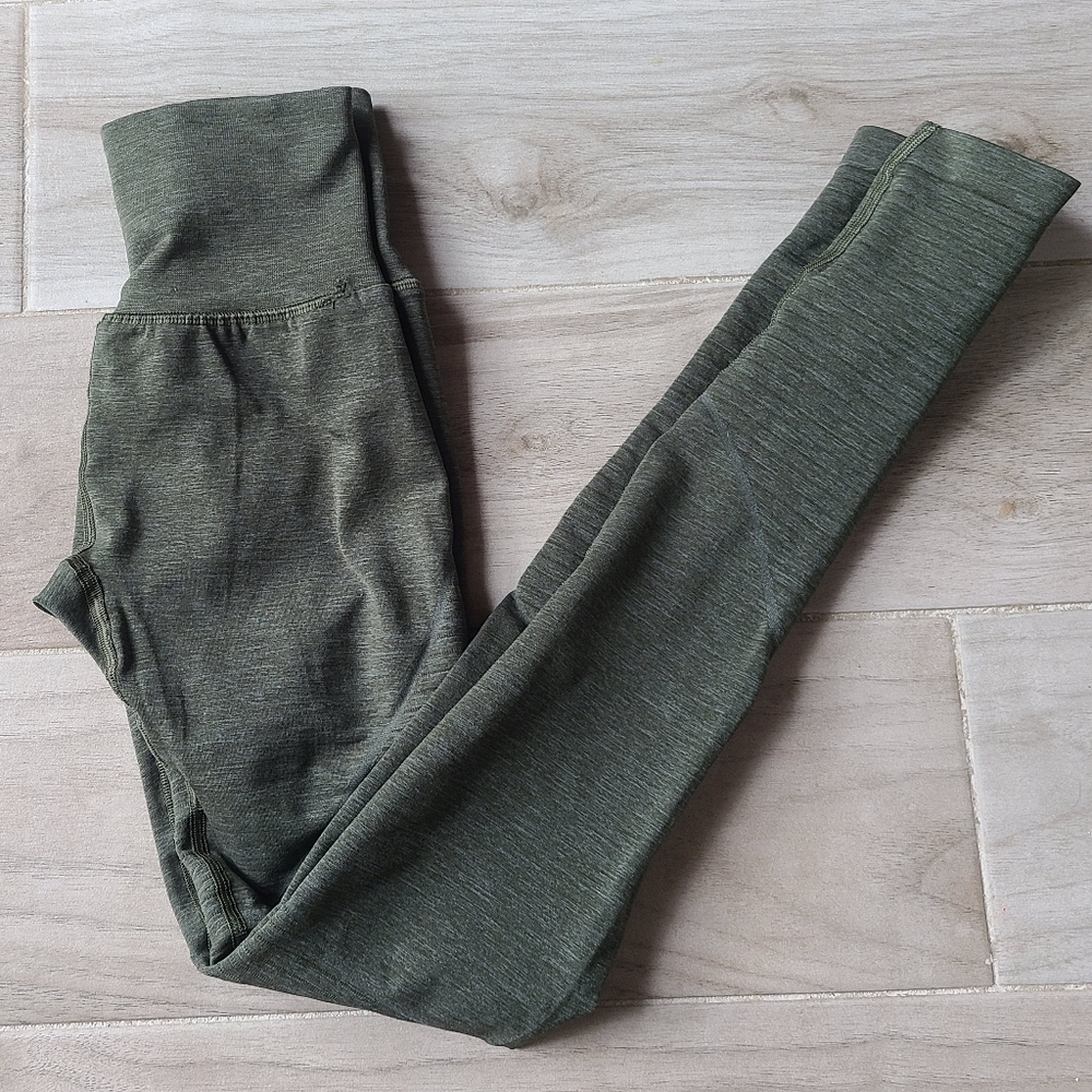 Alphalete Revival leggings size XS